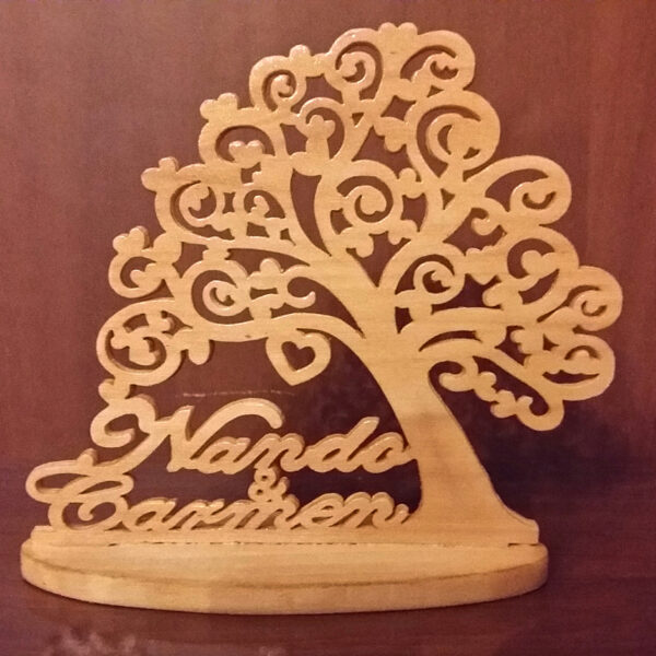 Albero di Cuori con nomi personalizzati - traforo in legno bomboniera Matrimonio